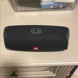 JBL Charge 4